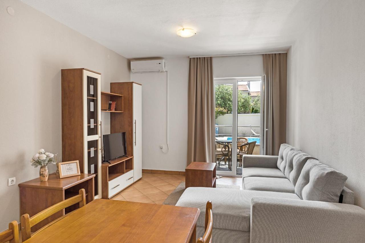 Apartman And Alenka2